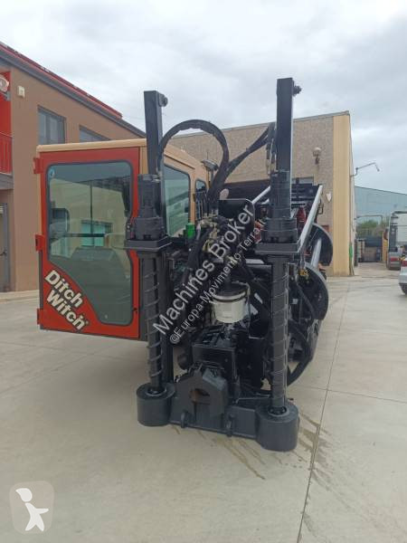 Vrtání, vytloukání, výkopy Ditch-witch JT3020 AT