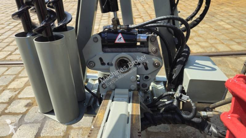 تخريم وتثقيب وتقطيع Tractotechnik 4X