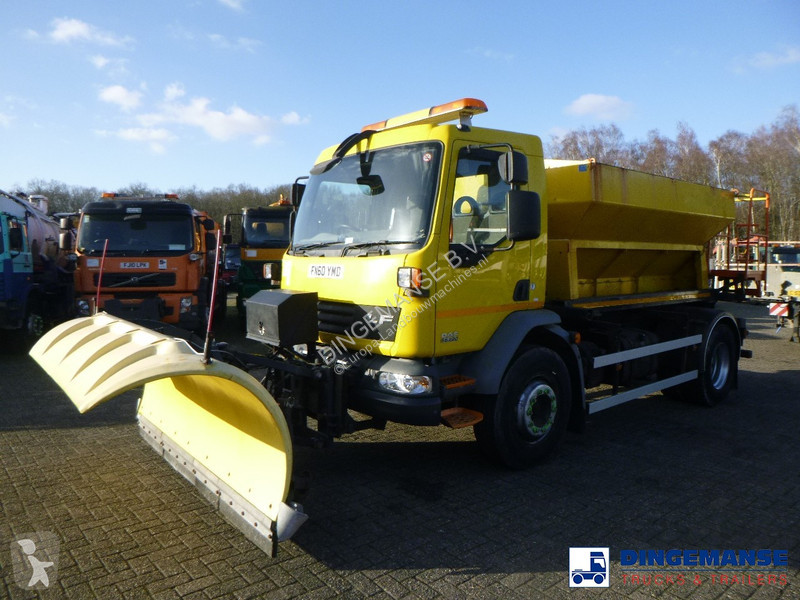 Outils du sol animés DAF 55220 4x2 RHD gritter...