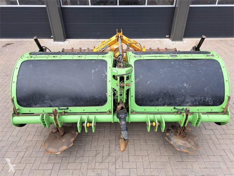 أدوات تربة متحركة  Farmtec spitmachine + Alpego...