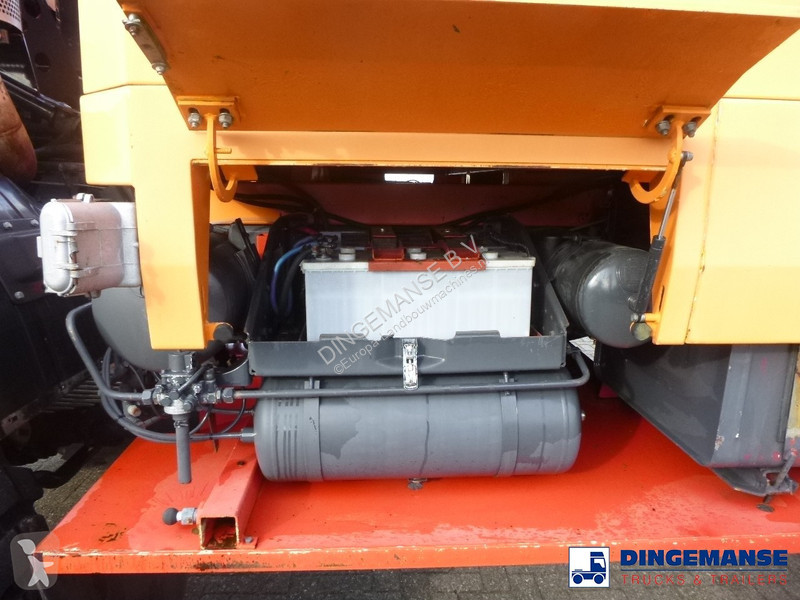 Aangedreven grondwerktuigen  SK 2031 4x4x4...