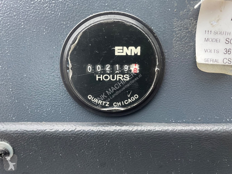 Gemeentevoertuig Minuteman Powerboss SC2832E