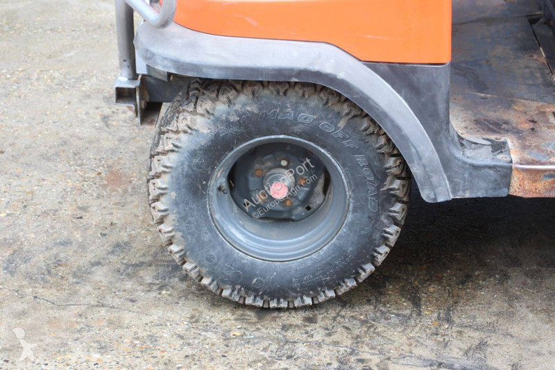 Aperos accionados para trabajo del suelo Kubota...