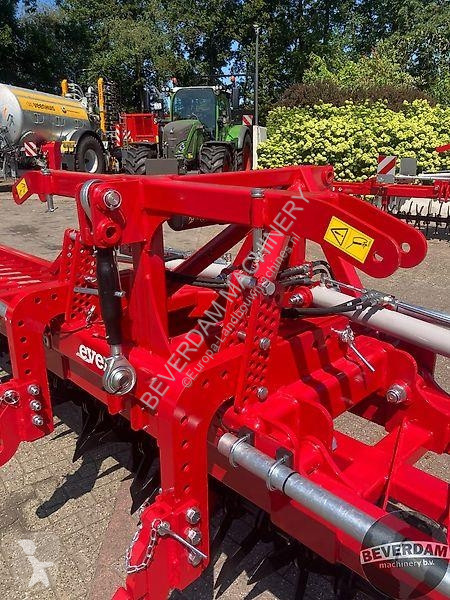 Evers PINTO 600 grasland beluchter Power harrow