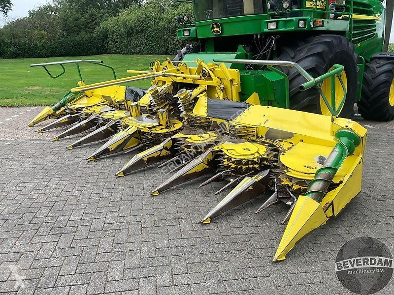 Aangedreven grondwerktuigen John Deere 7400 Pro...