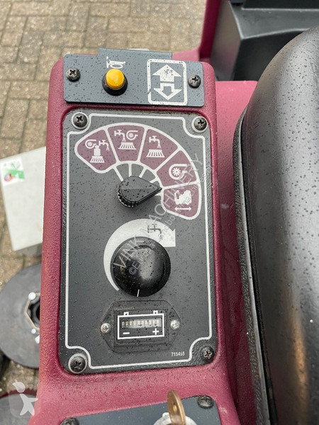 Gemeentevoertuig Minuteman Powerboss SC2832E