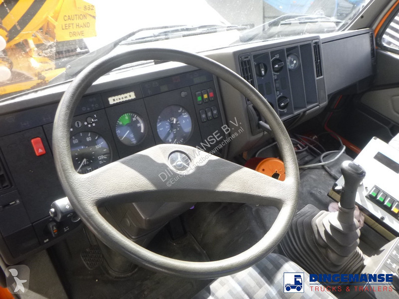 Aangedreven grondwerktuigen  SK 2031 4x4x4...