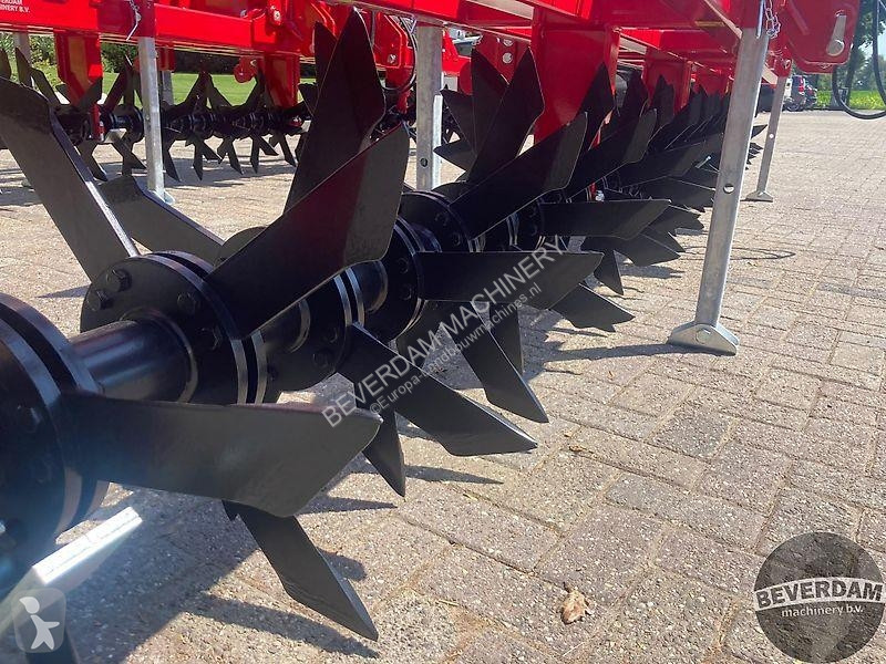 Evers PINTO 600 grasland beluchter Power harrow