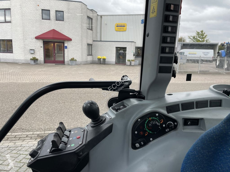 Tractor New Holland T4.80N