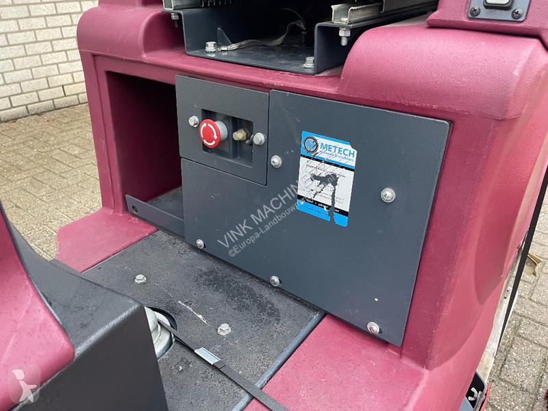 Gemeentevoertuig Minuteman Powerboss SC2832E