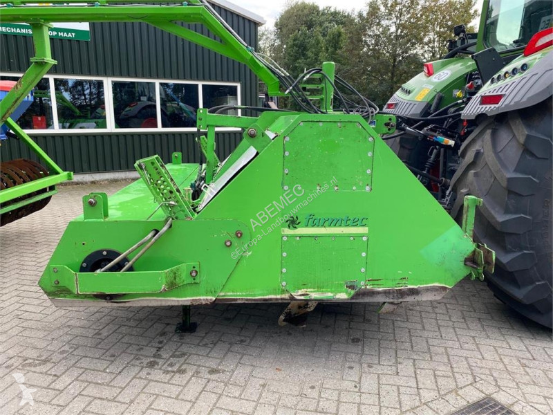 أدوات تربة متحركة  Farmtec Agri 300 Spitmachine...