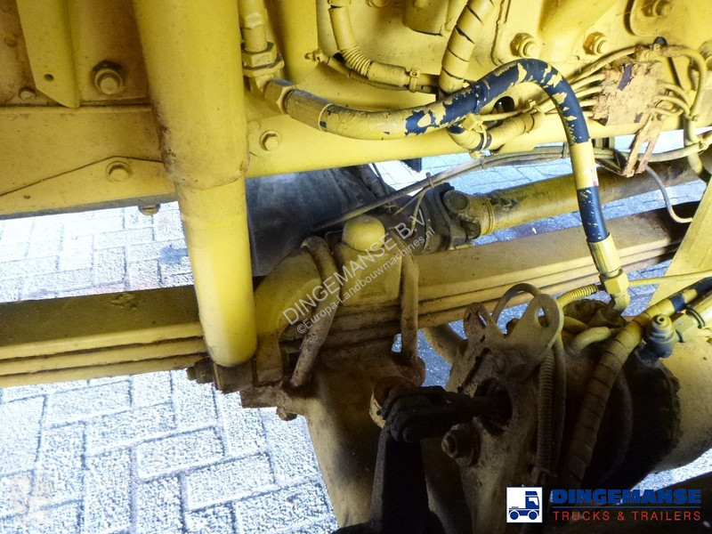 Aangedreven grondwerktuigen  P114-340 CB 6X6...