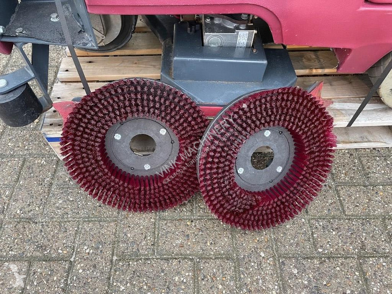 Gemeentevoertuig Minuteman Powerboss SC2832E