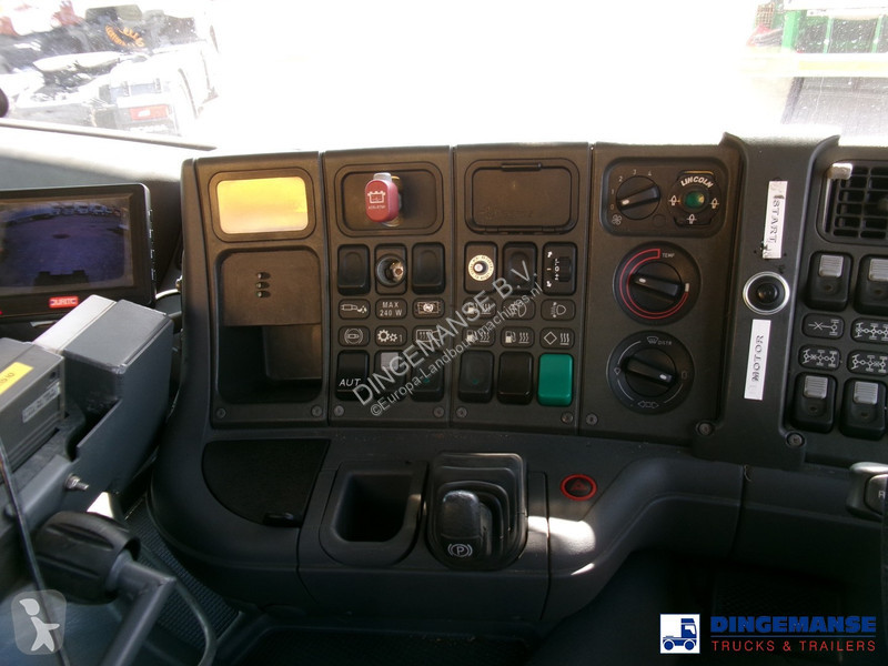 Aangedreven grondwerktuigen  P114-340 CB 6X6...