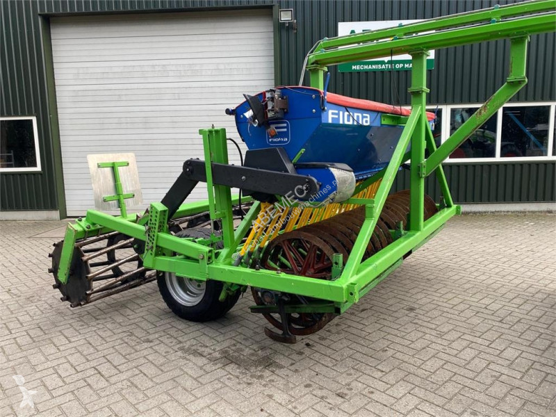أدوات تربة متحركة  Farmtec Agri 300 Spitmachine...