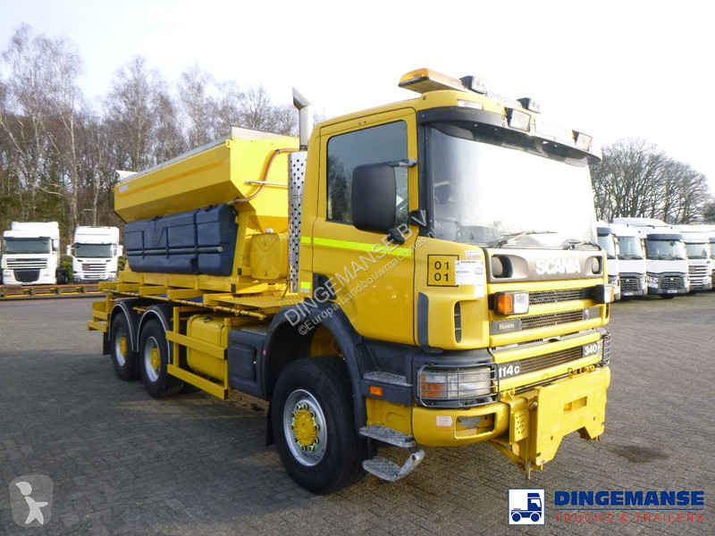 Aangedreven grondwerktuigen P114-340 CB 6X6...