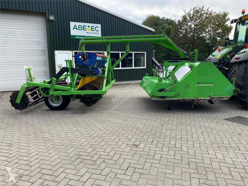 أدوات تربة متحركة  Farmtec Agri 300 Spitmachine...