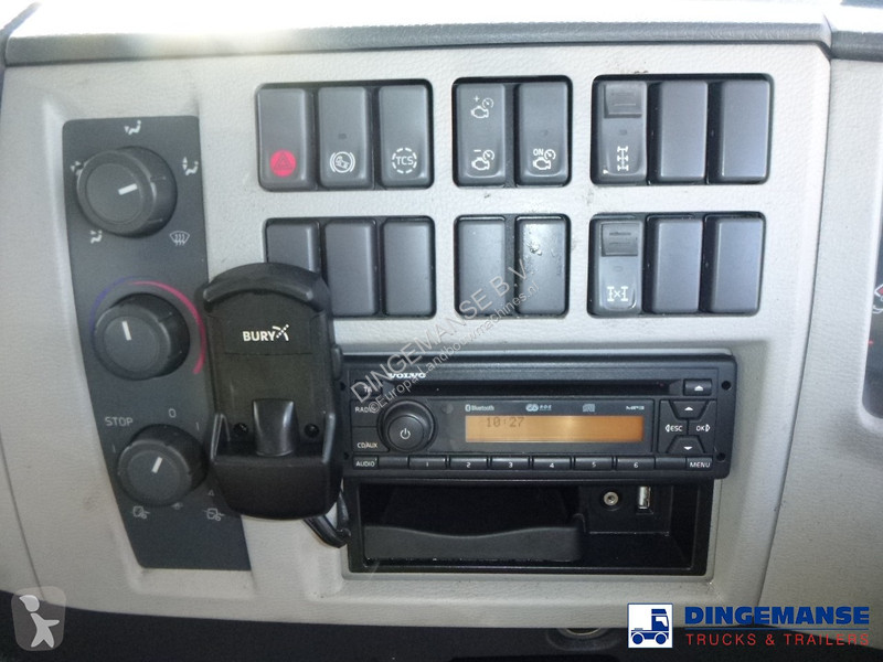 Ferramentas do solo animados Volvo 340 6x4 RHD...