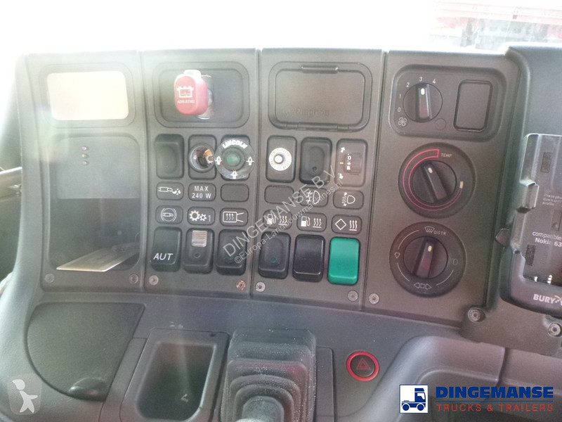 Aangedreven grondwerktuigen  P114-340 CB 6X6...