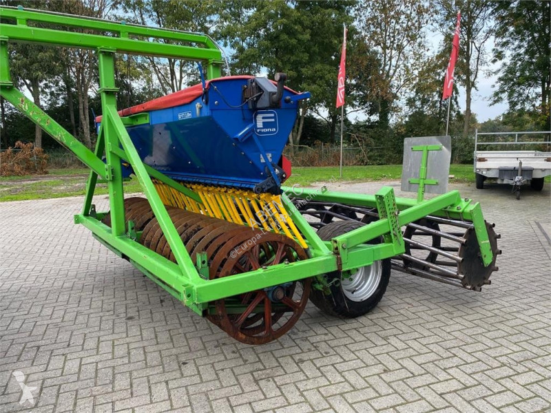 أدوات تربة متحركة  Farmtec Agri 300 Spitmachine...