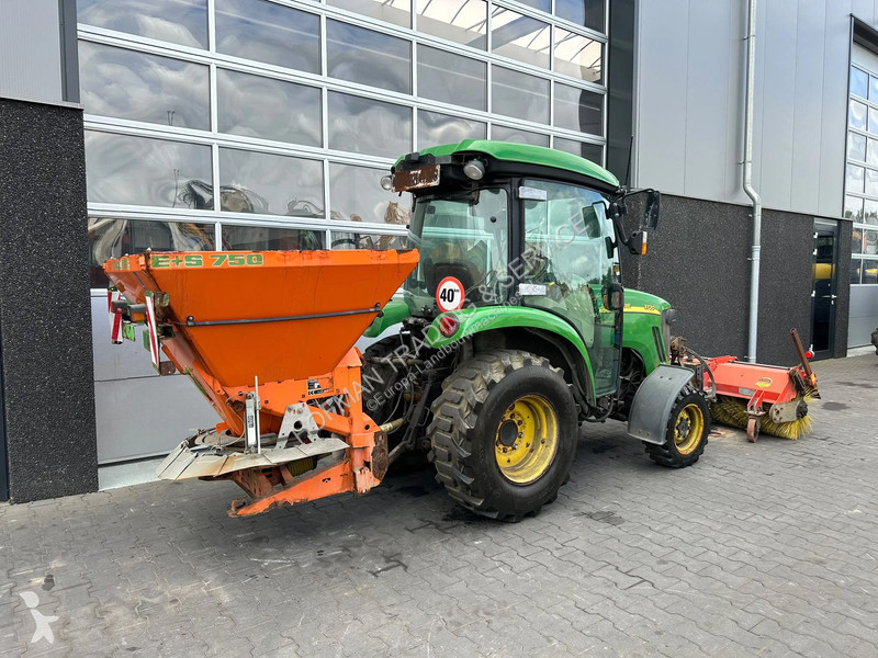Lantbrukstraktor John Deere 3720