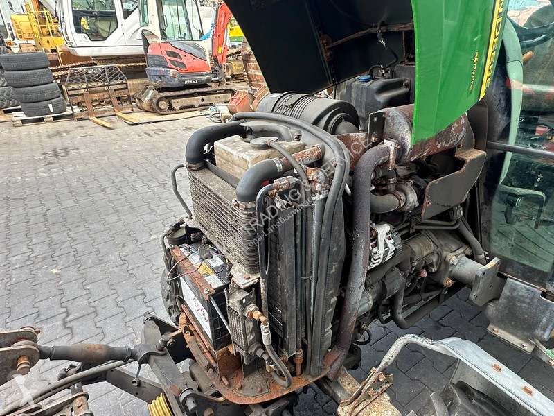 Lantbrukstraktor John Deere 3720