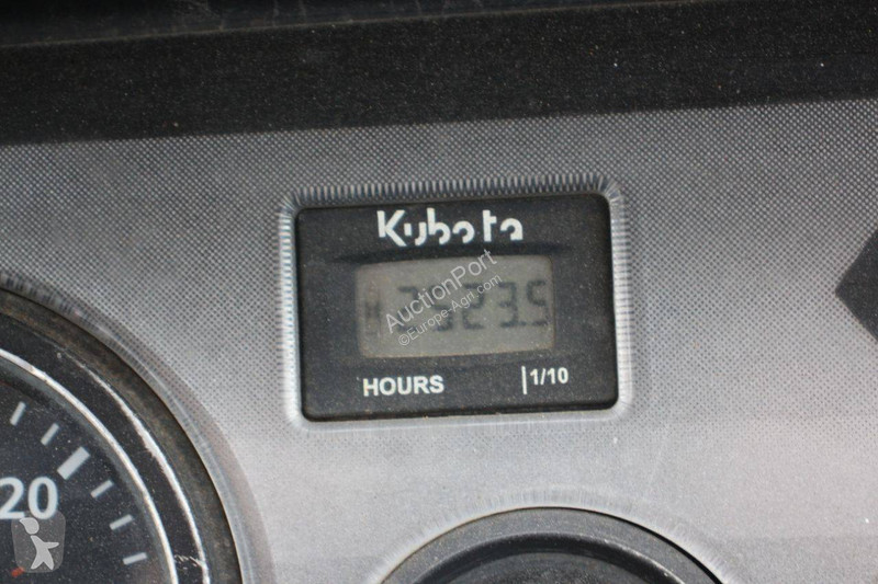 Aperos accionados para trabajo del suelo Kubota...