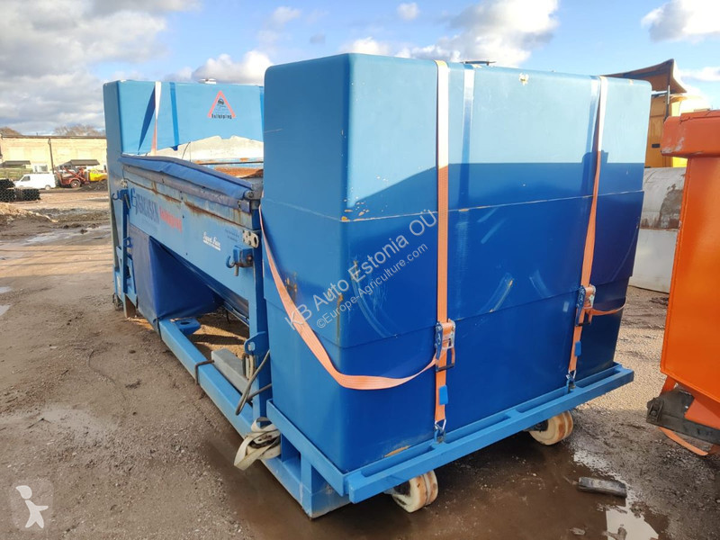 Pohyblivé zemní nástroje  SALT SPREADER CLC-427...
