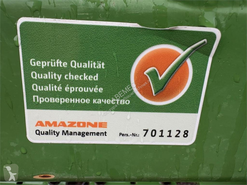 Aangedreven grondwerktuigen Amazone catros+ 3003