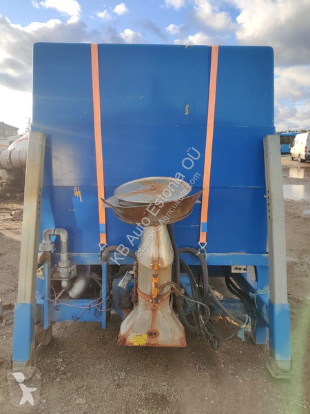 Pohyblivé zemní nástroje  SALT SPREADER CLC-427...