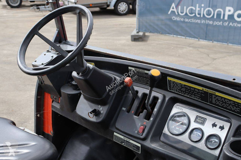 Outils du sol animés Kubota RTV900