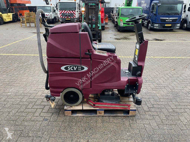 Gemeentevoertuig Minuteman Powerboss SC2832E