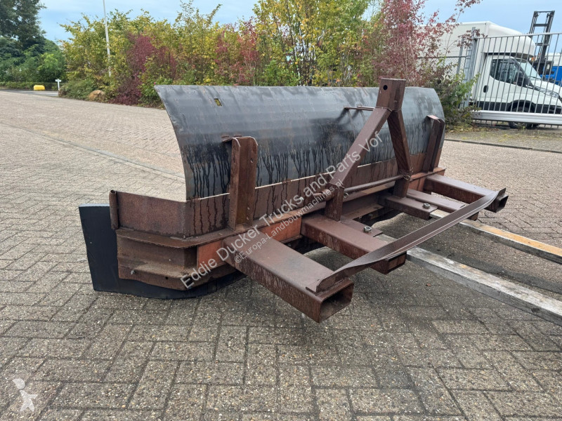 Bevægelige jordbearbejdningsredskaber...