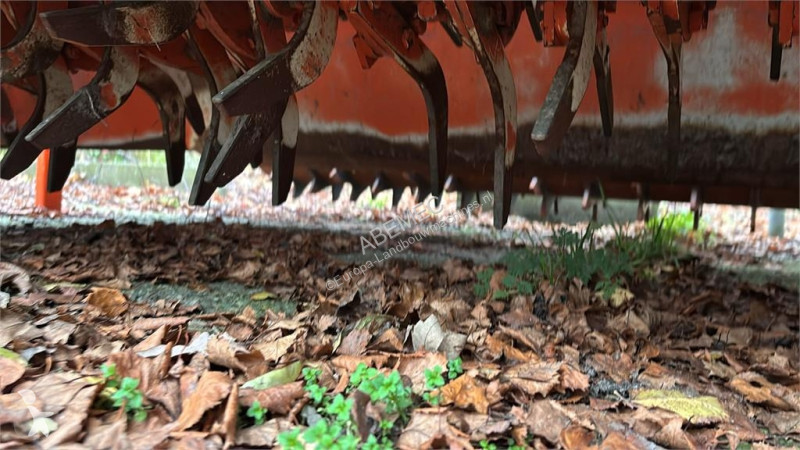 Struik Biorotix 3000 overtopfrees Power harrow