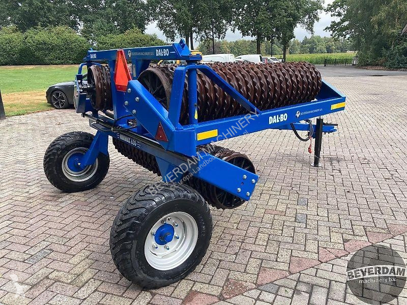 Pohyblivé zemní nástroje  Minimax 630