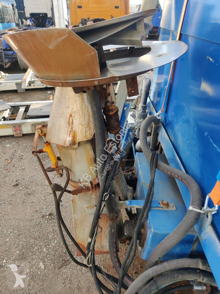 Pohyblivé zemní nástroje  SALT SPREADER CLC-427...