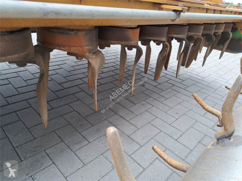 أدوات تربة متحركة  Farmtec spitmachine + Alpego...