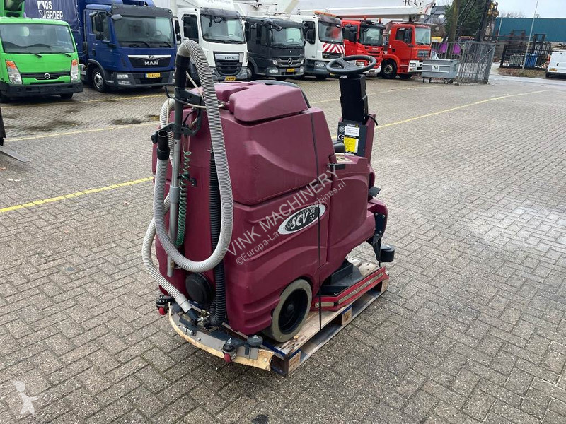 Gemeentevoertuig Minuteman Powerboss SC2832E