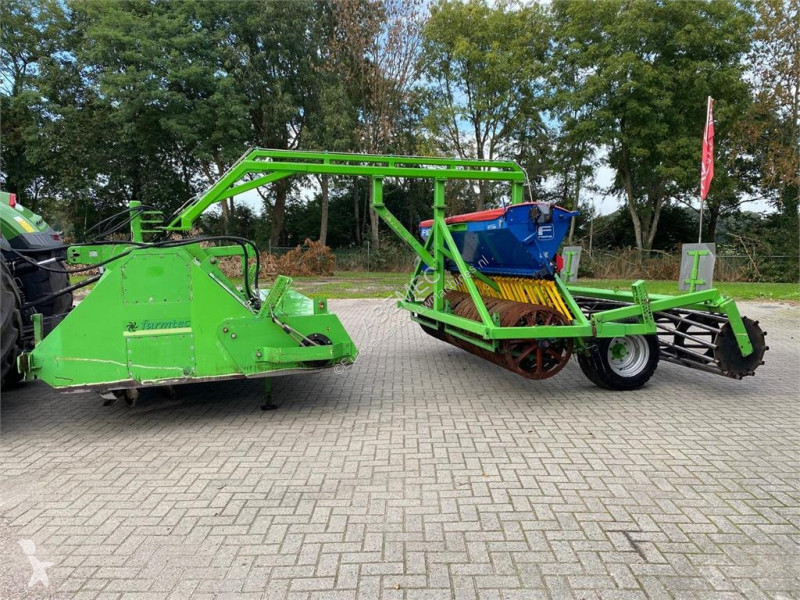 أدوات تربة متحركة  Farmtec Agri 300 Spitmachine...