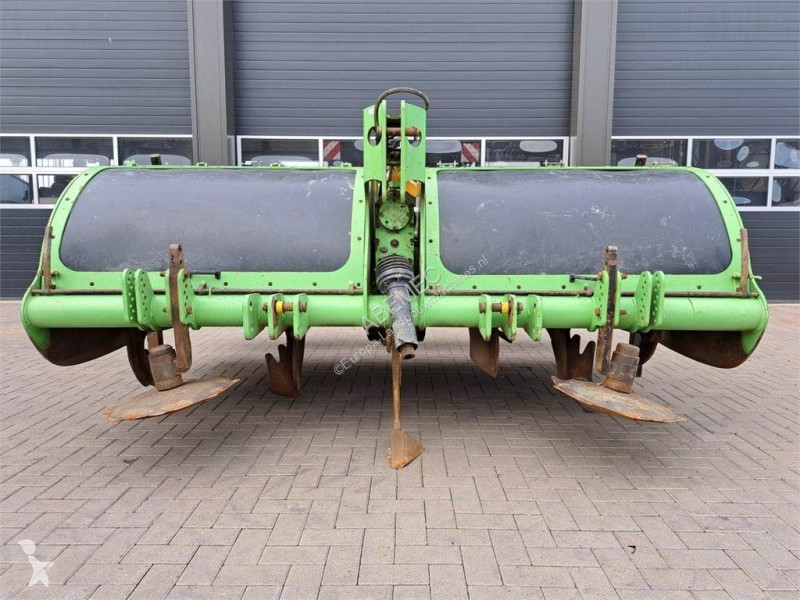أدوات تربة متحركة  Farmtec spitmachine + Alpego...