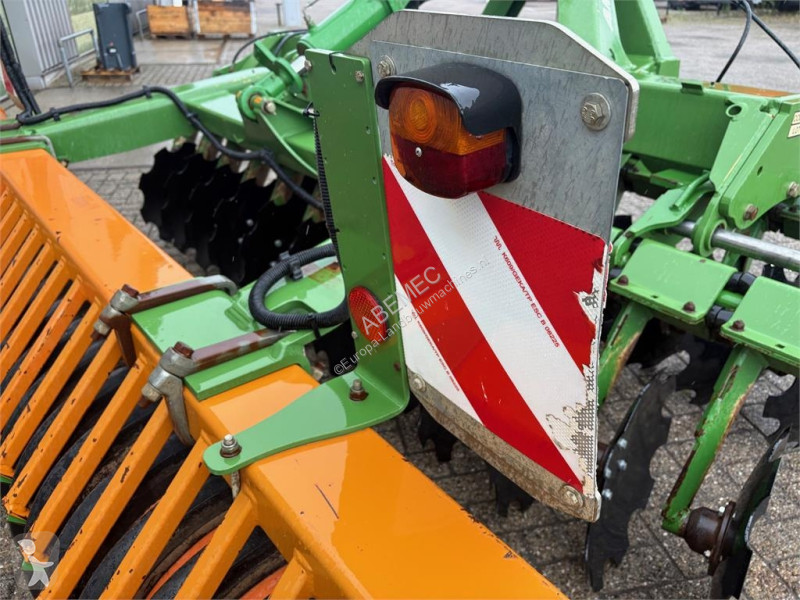 Aangedreven grondwerktuigen Amazone catros+ 3003