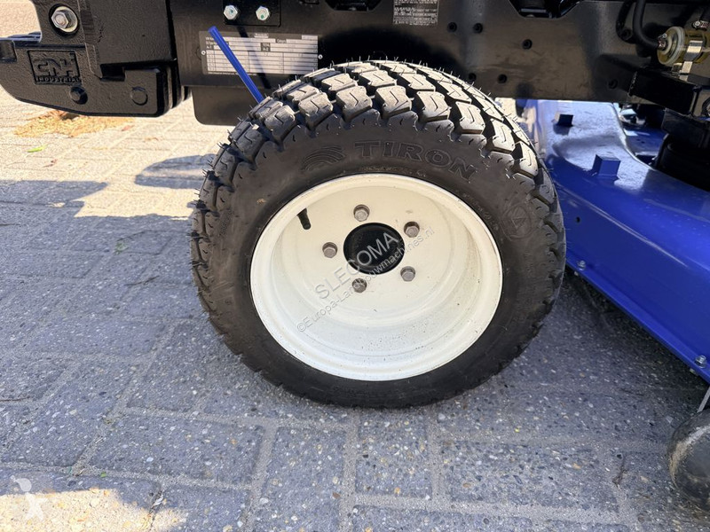 Активная почвообработка New Holland Boomer 25C&...