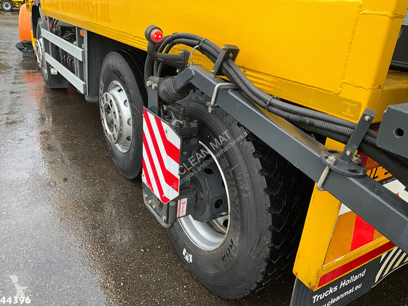 Aangedreven grondwerktuigen DAF FAG CF 250...