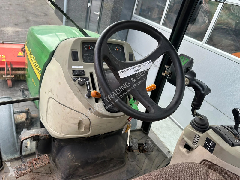 Lantbrukstraktor John Deere 3720