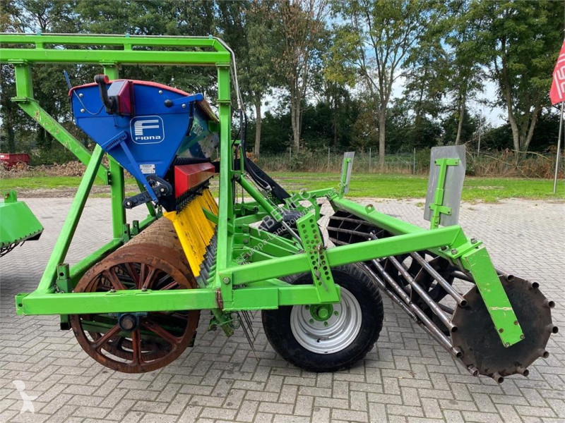أدوات تربة متحركة  Farmtec Agri 300 Spitmachine...