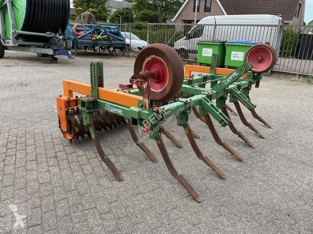Niet aangedreven grondwerktuigen...