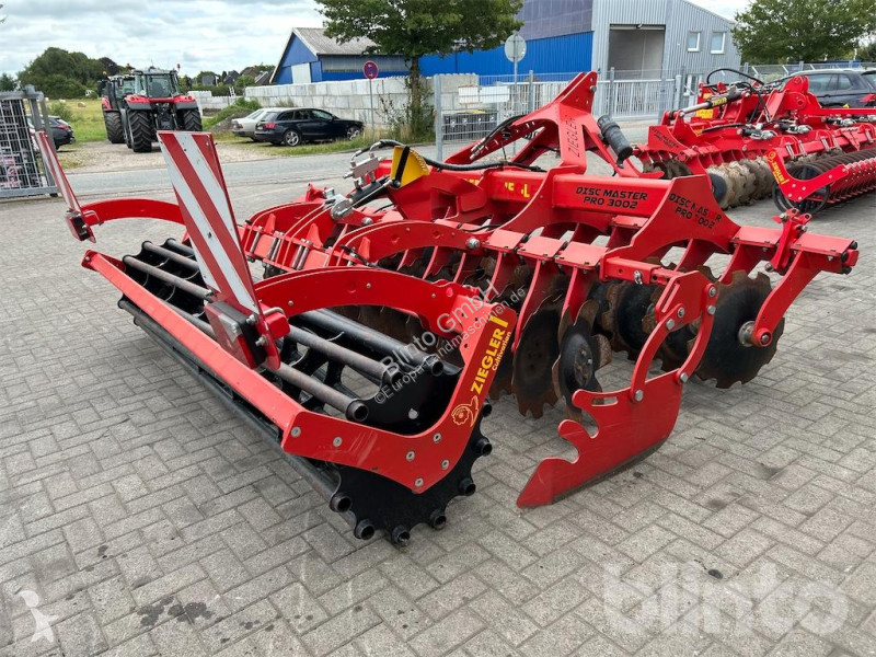 Outils du sol non animés Ziegler Disc Master 3002