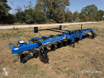 Dláto New Holland