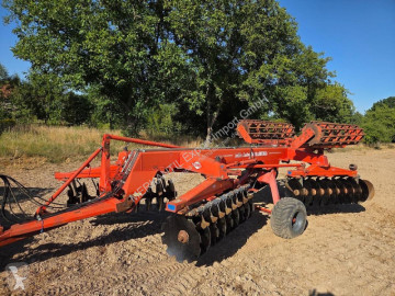 Cultivador Kuhn