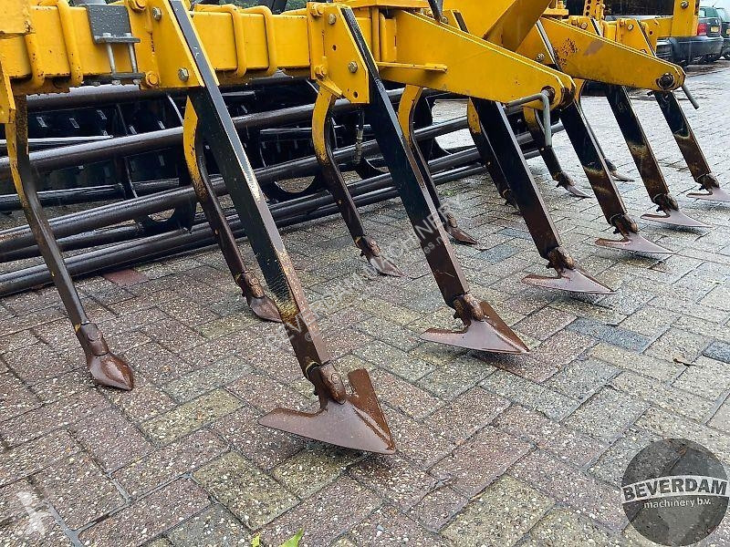 Pohyblivé zemní nástroje  Cultivator 3m